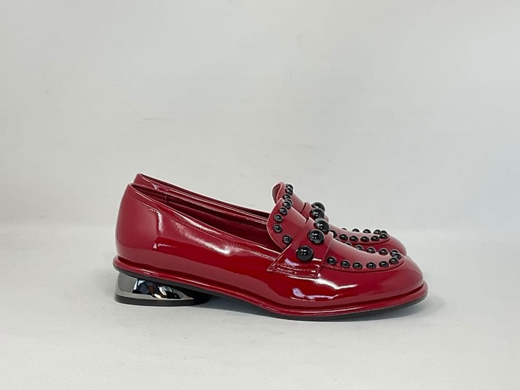 SJ502R - JEANNOT Mocassino vernice borchie