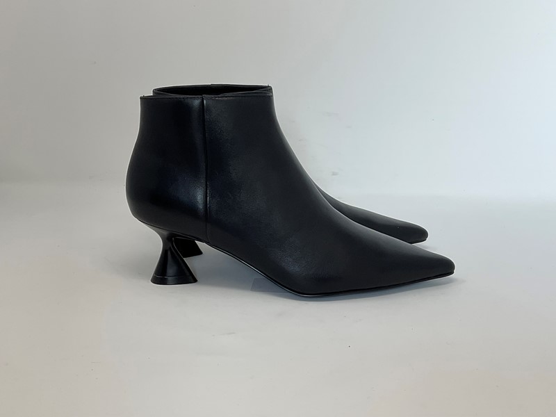 PJ593A - JEANNOT Tronch pelle h 60