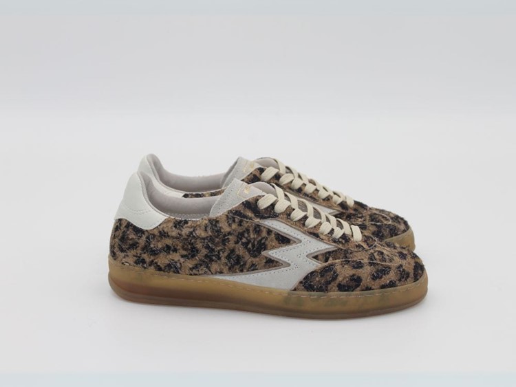 CL071 - MOA Sneakers club deluxe