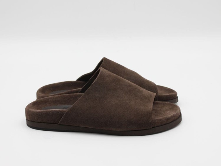 26058 T.MO - THERA'S Slipper camoscio